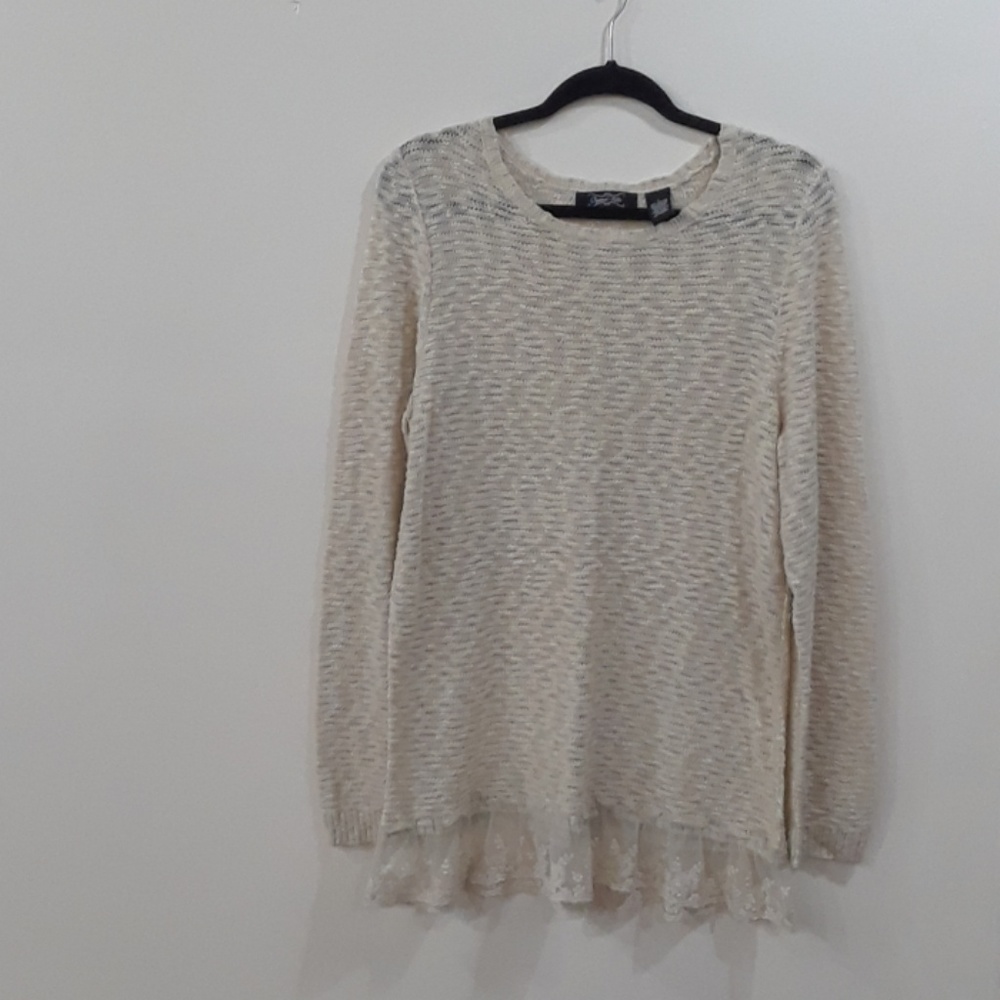 Knit sweater with lace